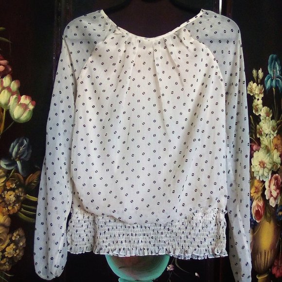 Summer Blouse - Picture 2 of 4